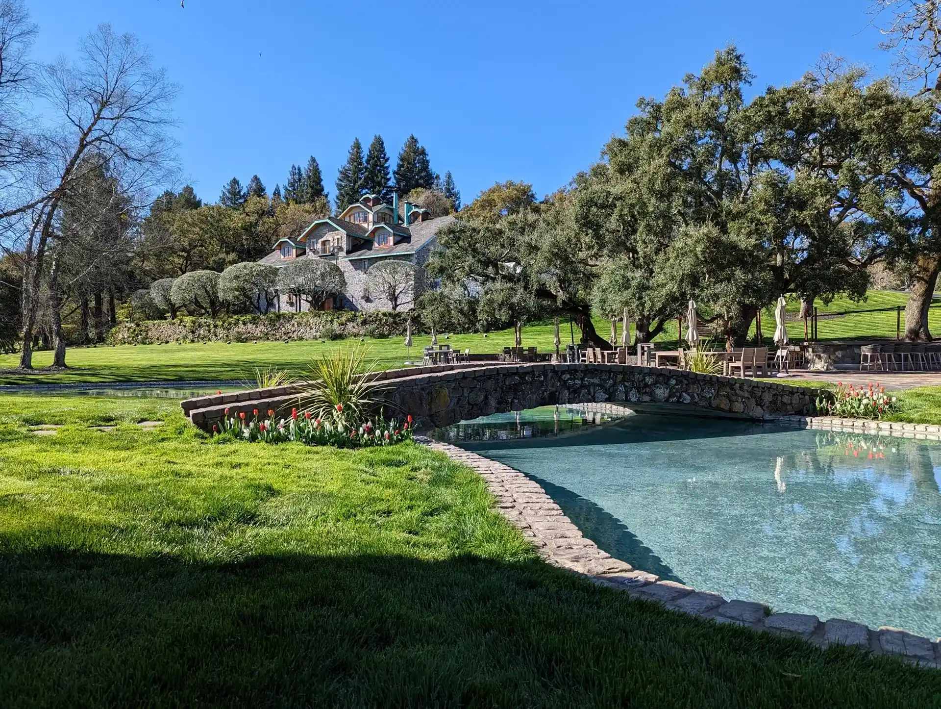 NapSac Wine Tours — stone bridge winery